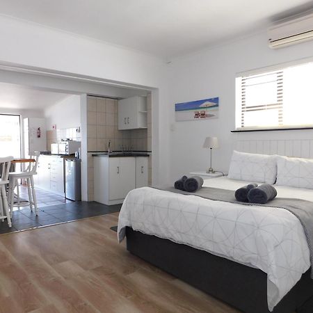 Rivertides Self Catering Guest House Velddrif Extérieur photo
