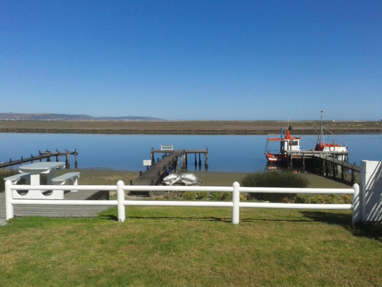Rivertides Self Catering Guest House Velddrif Extérieur photo